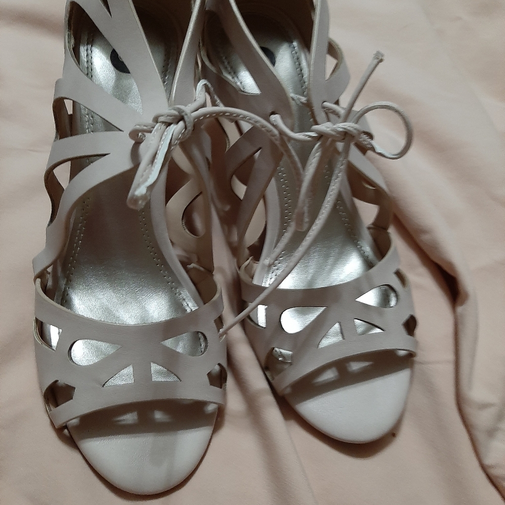 NWOT Nude Stilletto Sandals 7M